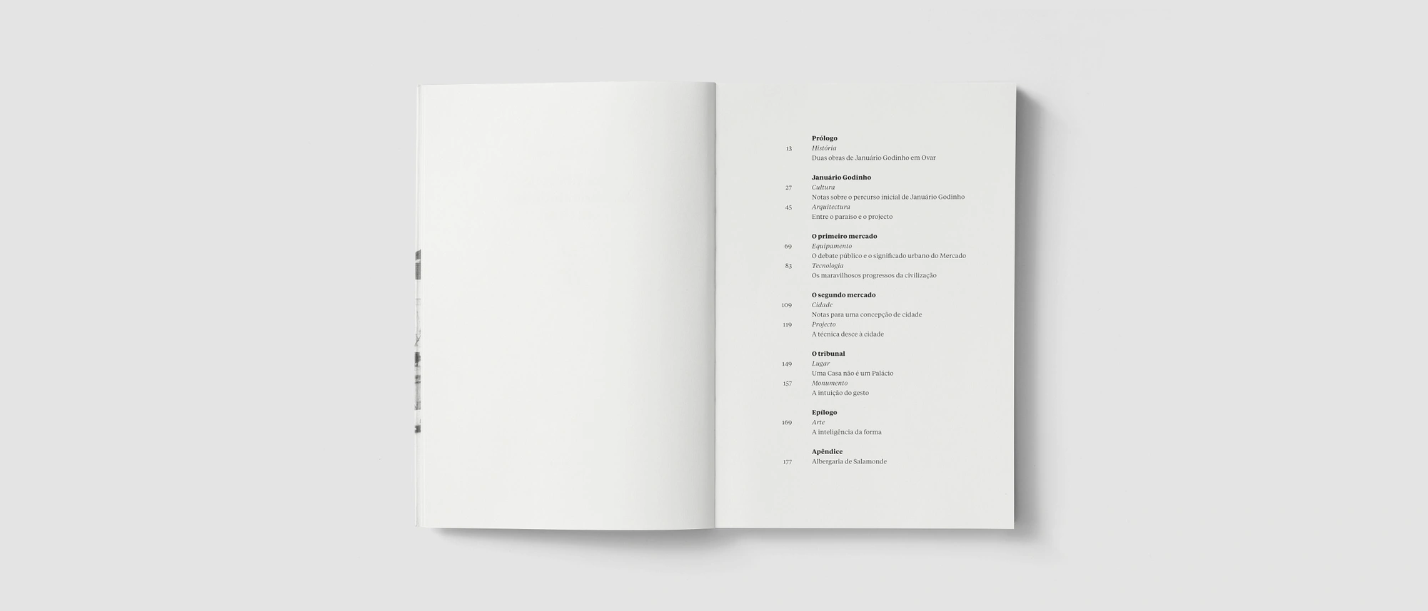 Duas Obras de Januário Godinho em Ovar